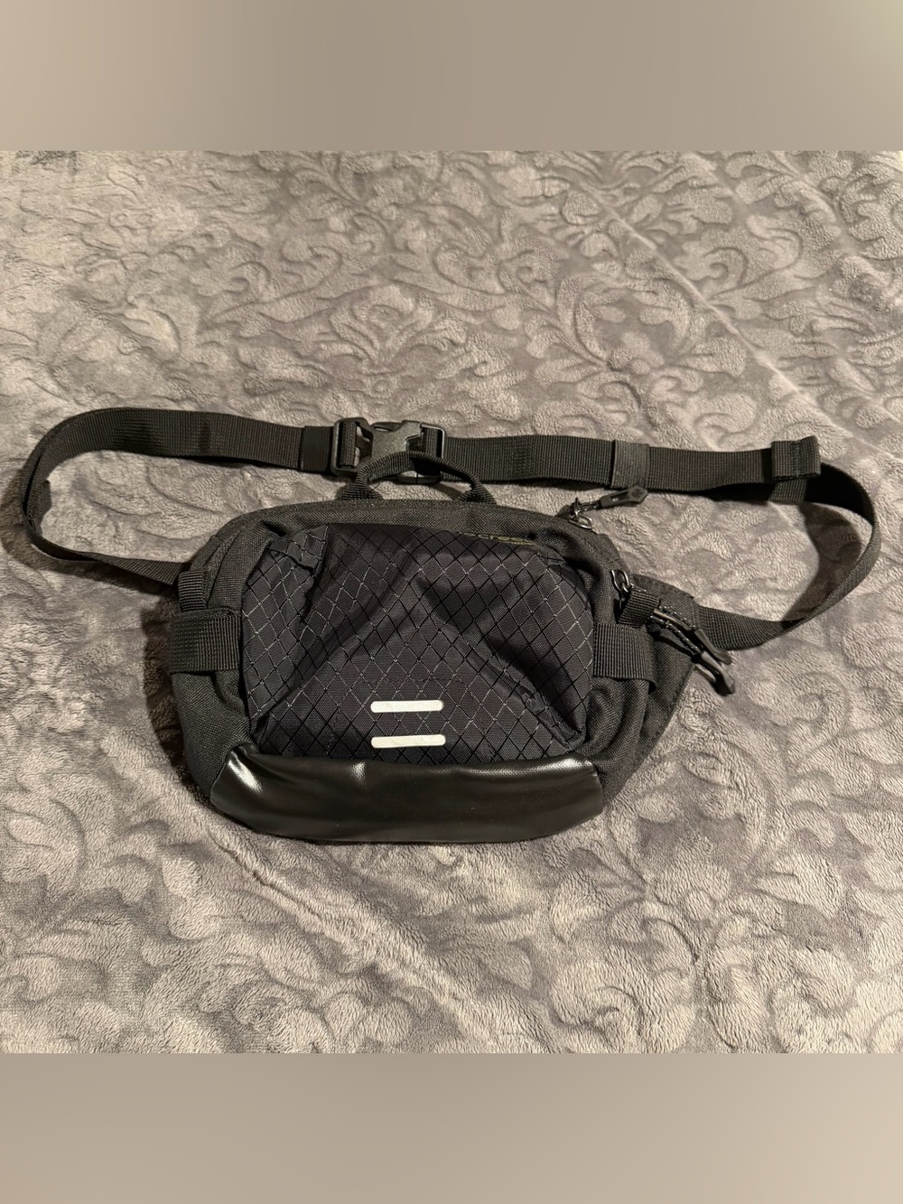 Eagle Creek Wayfinder waist pack
3-7L model, NWOT